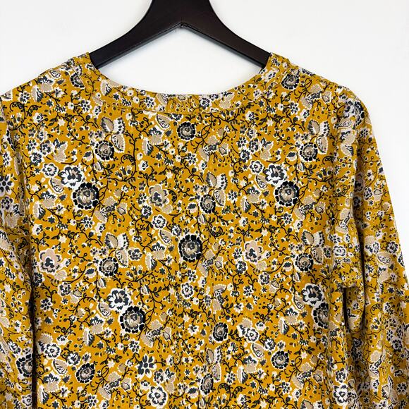 Ann Taylor Yellow Floral VNeck Blouse Top Stretchy Polyester - Size M - Picture 8 of 10